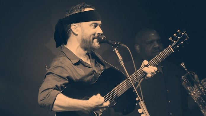 Dave Matthews: Acoustic Guitar Ninja