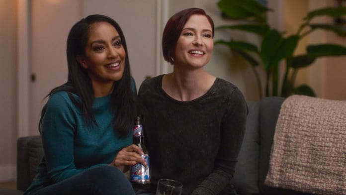 ‘Supergirl’ Stars Chyler Leigh and Azie Tesfai Break Down The Beginning of Kelly’s Heroic Journey