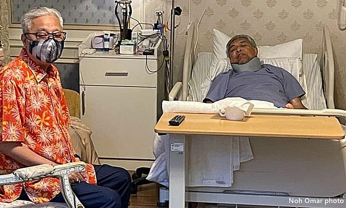 Zahid hospitalised for slipped disc, Sept 6 court attendance ‘possible’