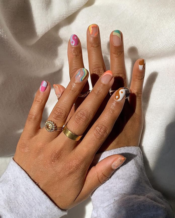Mismatched Nails Are This Winter’s Coolest Trend